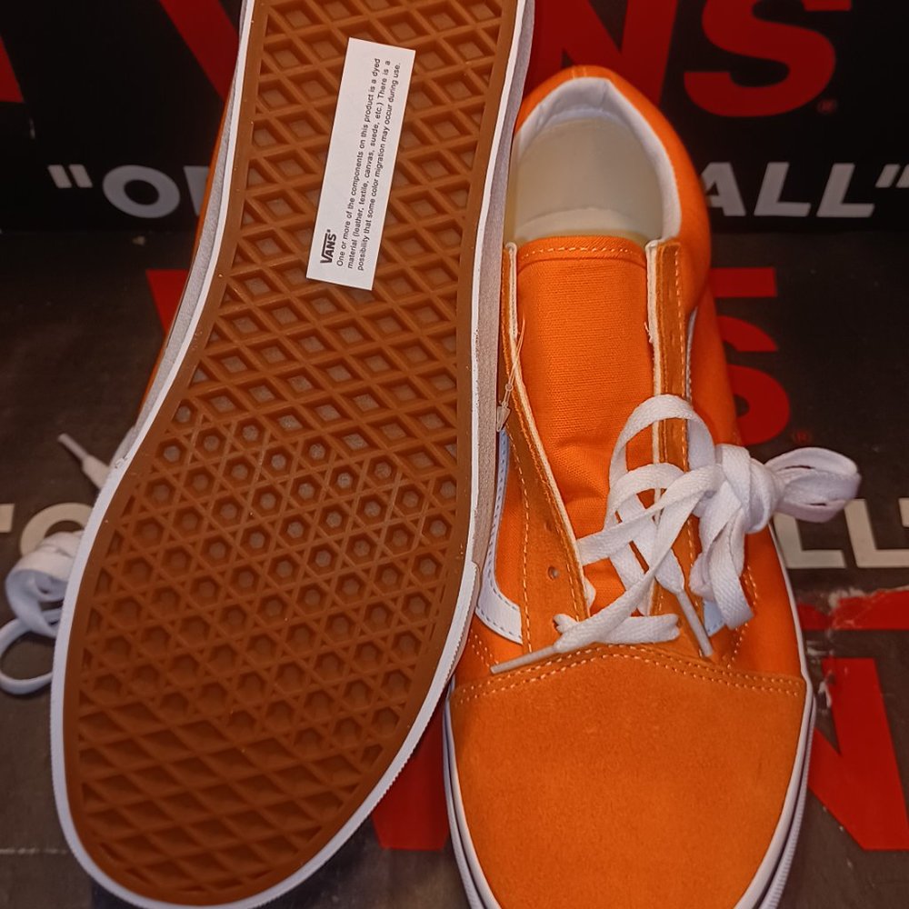 Vans Men's 9/Women's 10.5 Old Skool Orange Tiger/True White Suede VN0A5KRFAVM - Picture 6 of 12